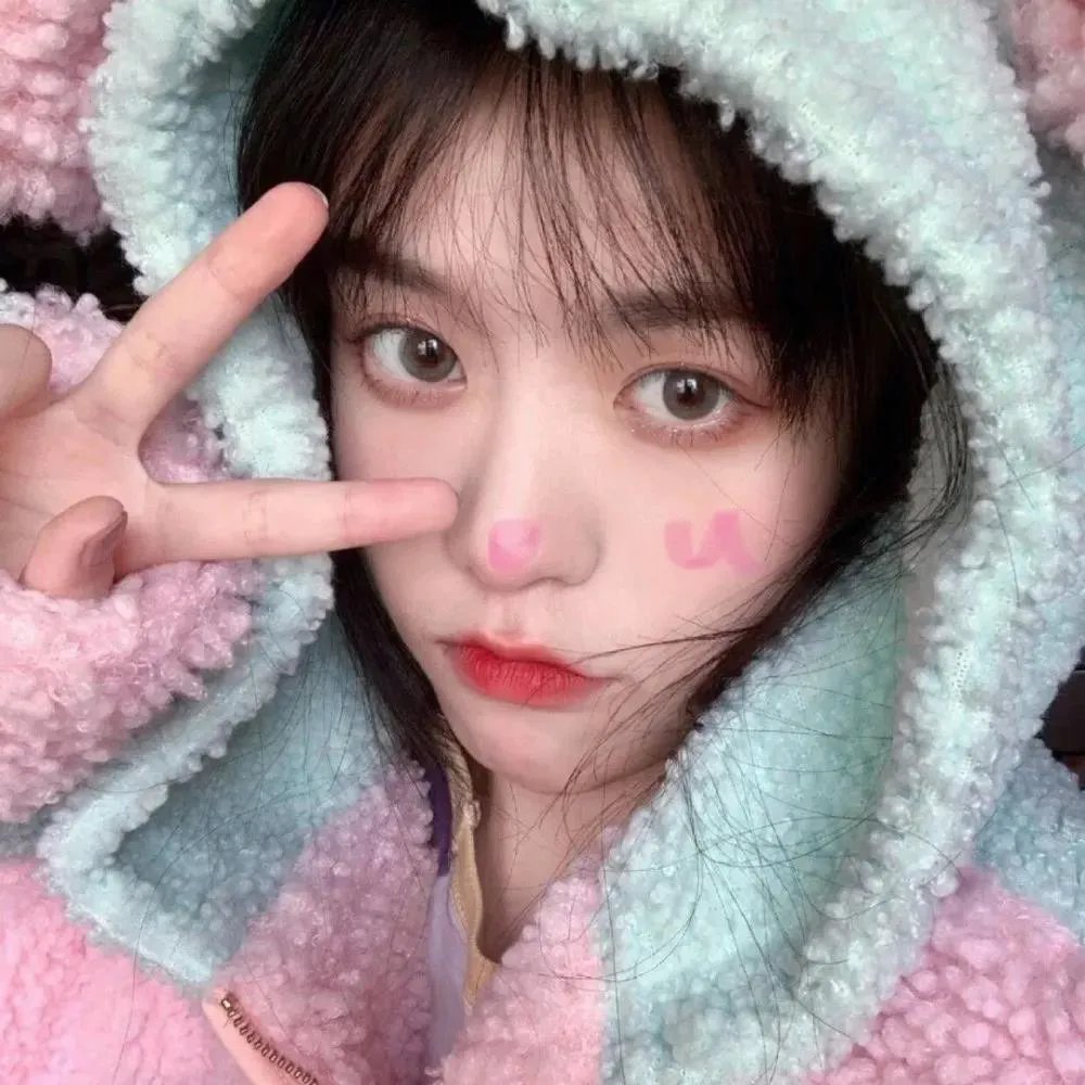 踹掉渣男后，三个哥哥团宠我